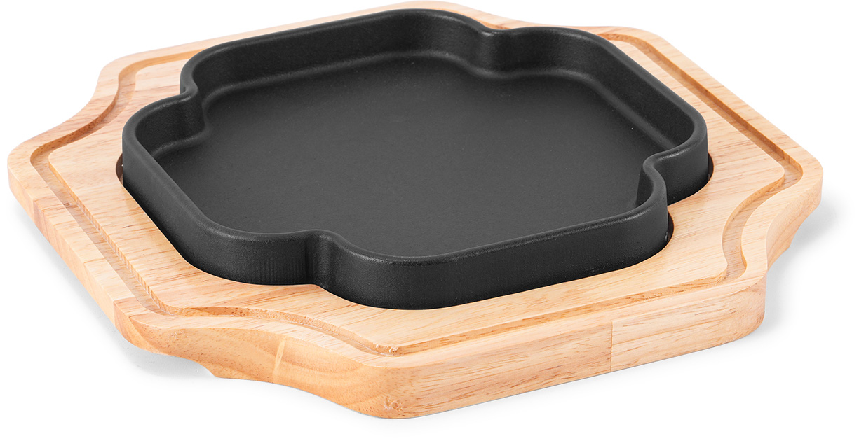 Enameled Round Sizzler Plate with Oak Base product image